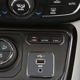 Die Fahrprogrammwahlschalter liegen recht tief