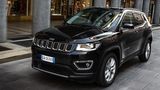Rein elektrisch ist der Jeep Compass 4xe bis zu 130 km/h schnell