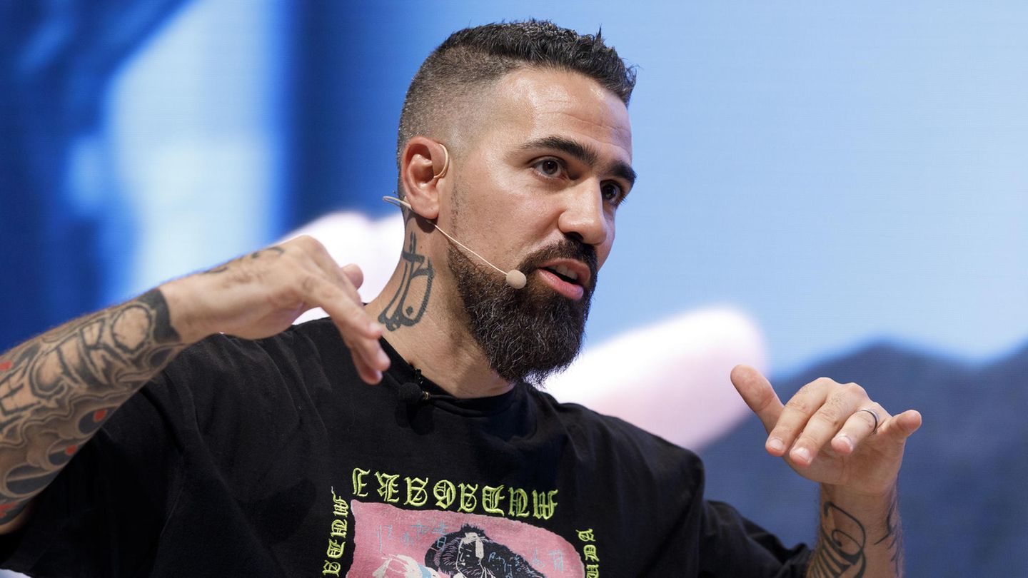 Prozessauftakt in Berlin: Bushido und die Abou-Chakers: "Ich bin nicht nur Opfer. Ich trage eine Mitschuld" Prozessauftakt in Berlin: Bushido und die Abou-Chakers: "Ich bin nicht nur Opfer. Ich trage eine Mitschuld"