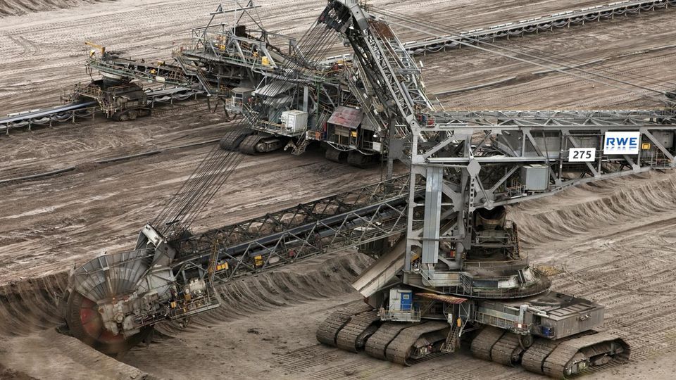 Schaufelradbagger 275 im Tagebau Inden