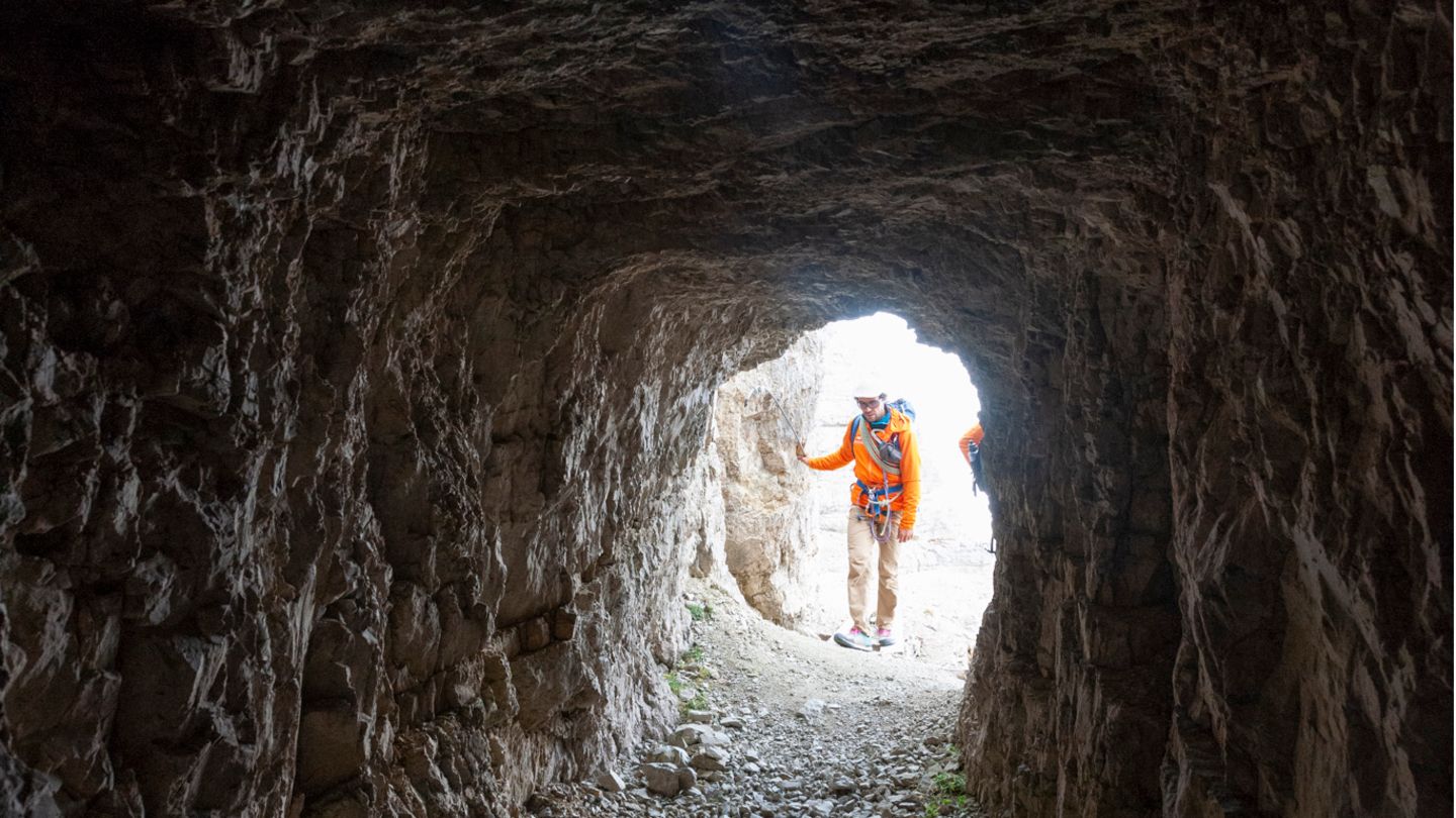 Tunnel im Berg