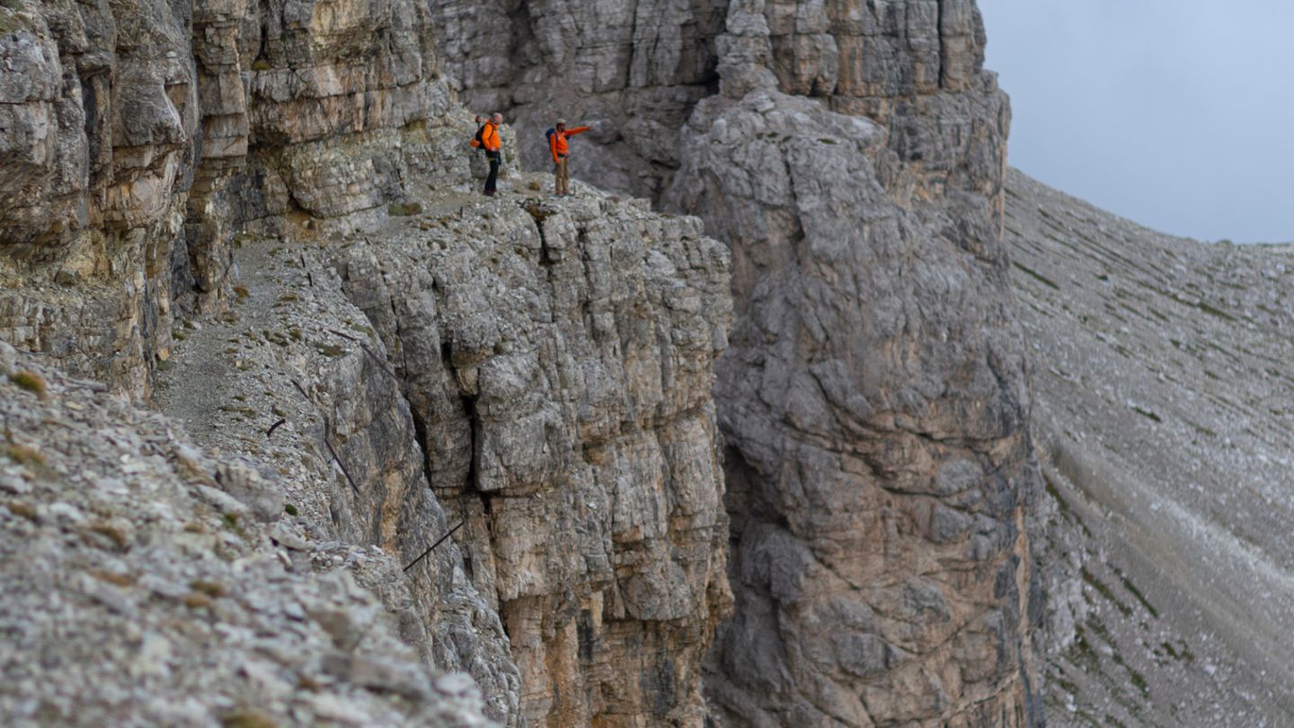 Weiter geht es am Berg entlang