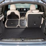 Der Kofferraum hat ein Volumen von 450 bis 1.470 Litern - das sind 55 bis 80 Liter weniger als bei den Varianten ohne PHEV-Modul