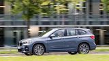 Der BMW X1 xDrive25e ist 4,45 Meter lang