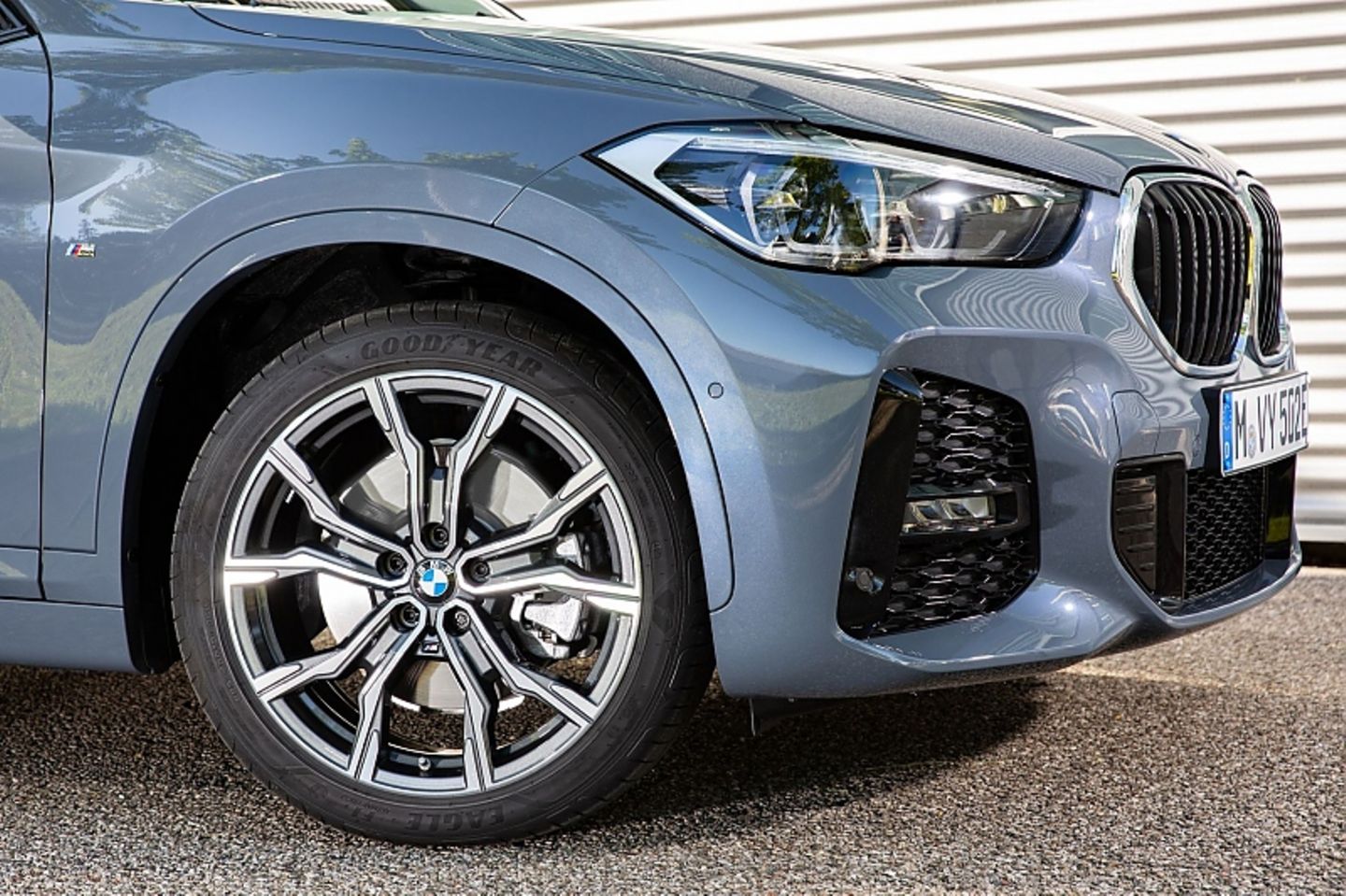 BMW gibt den durchschnittlichen Stromverbrauch mit 14,3 kWh/100 km