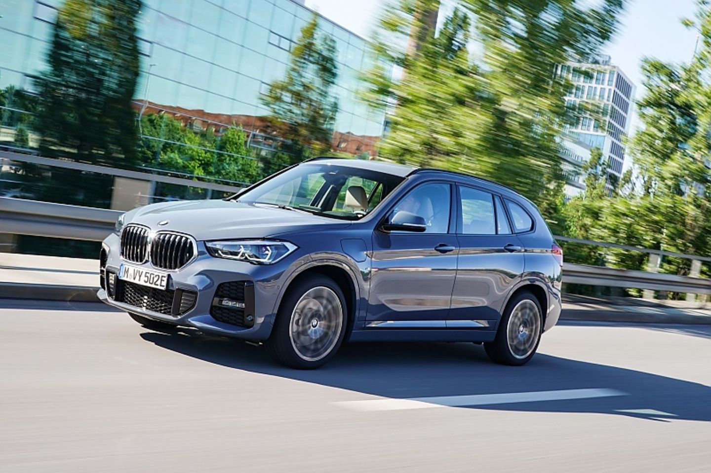 Der BMW X1 xDrive25e wiegt stattliche 1.745 Kilogramm