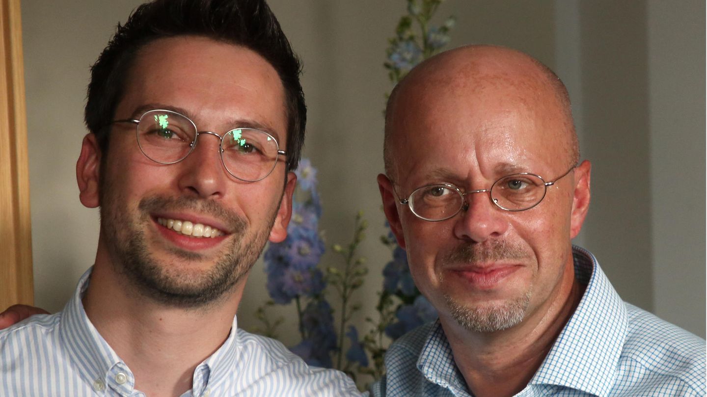Dennis Hohloch (l.) vertritt Andreas Kalbitz seit dessen Rauswurf aus der AfD als Fraktionschef in Brandenburg