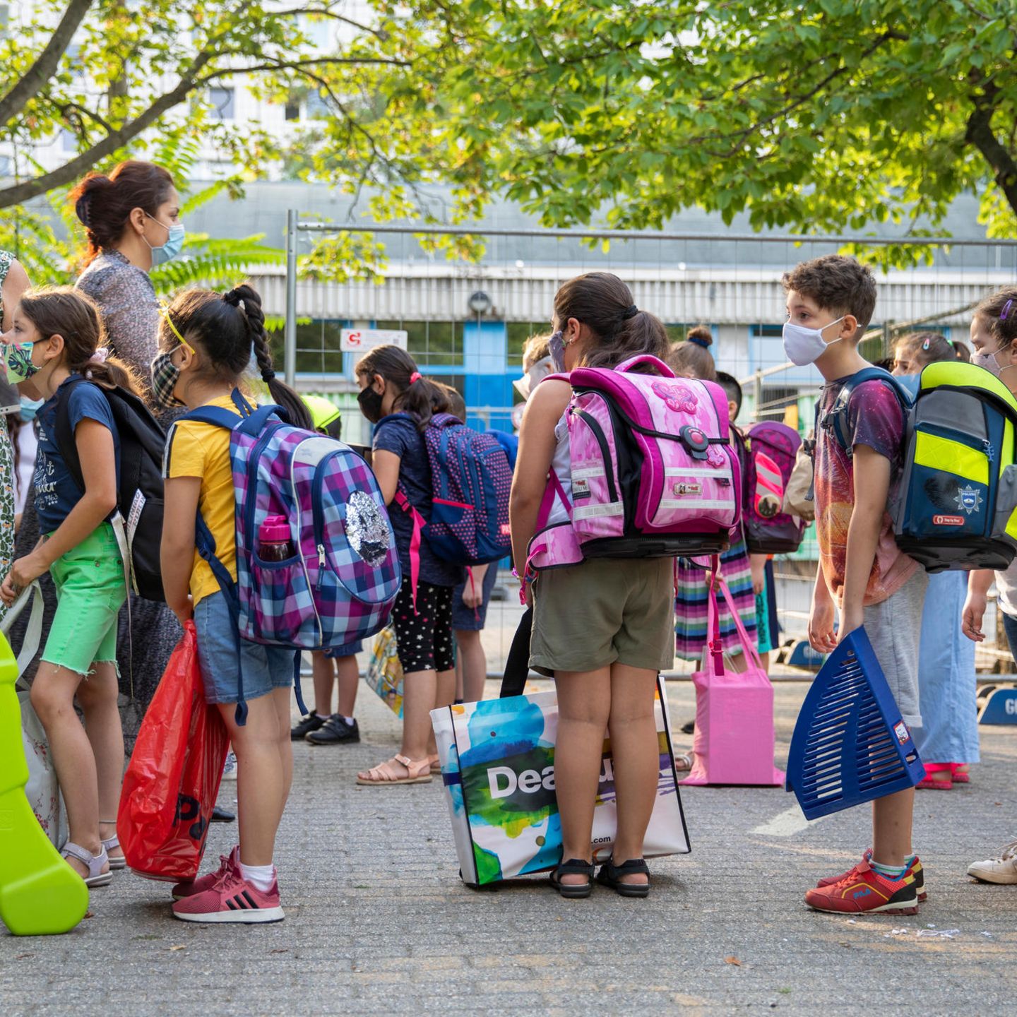 Brandenburg Schulleiter Hebt Maskenpflicht An Schule Auf Und Wird Suspendiert Stern De