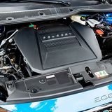 Gleiches Herz für beide: Elektromotor mit 100 kW/136 PS und 260 Newtonmeter Drehmoment