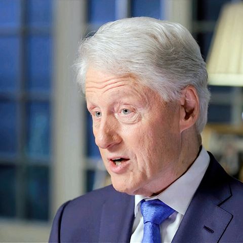 Bill Clinton's video statue during his speech at the Democrat's party congress