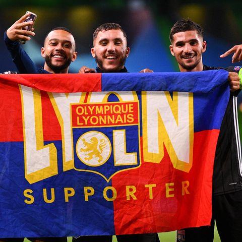 Stützen der Lyoner: Memphis Depay (l.), Rayan Cherki und Houssem Aouar (r.)