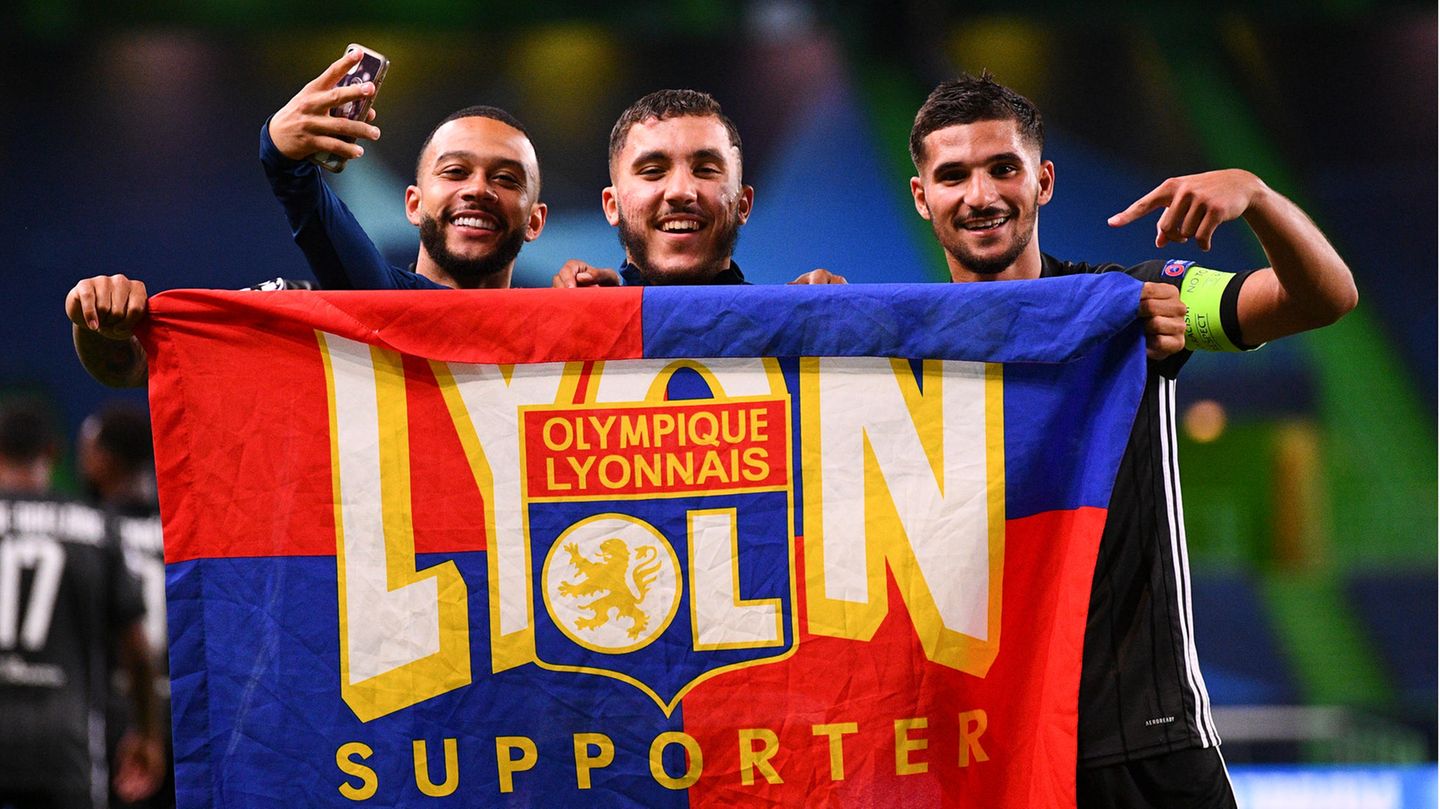 Stützen der Lyoner: Memphis Depay (l.), Rayan Cherki und Houssem Aouar (r.)