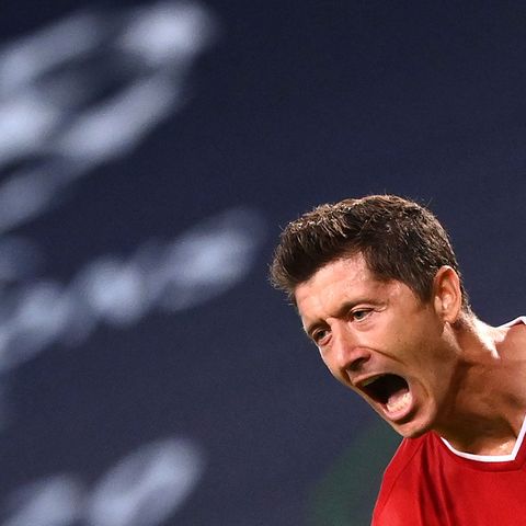 Robert Lewandowski schreit seinen Jubel heraus. Sein 3:0 gegen Lyon machte den Einzug ins Finale klar. Dort müssen die Bayern aber wachsamer sein.