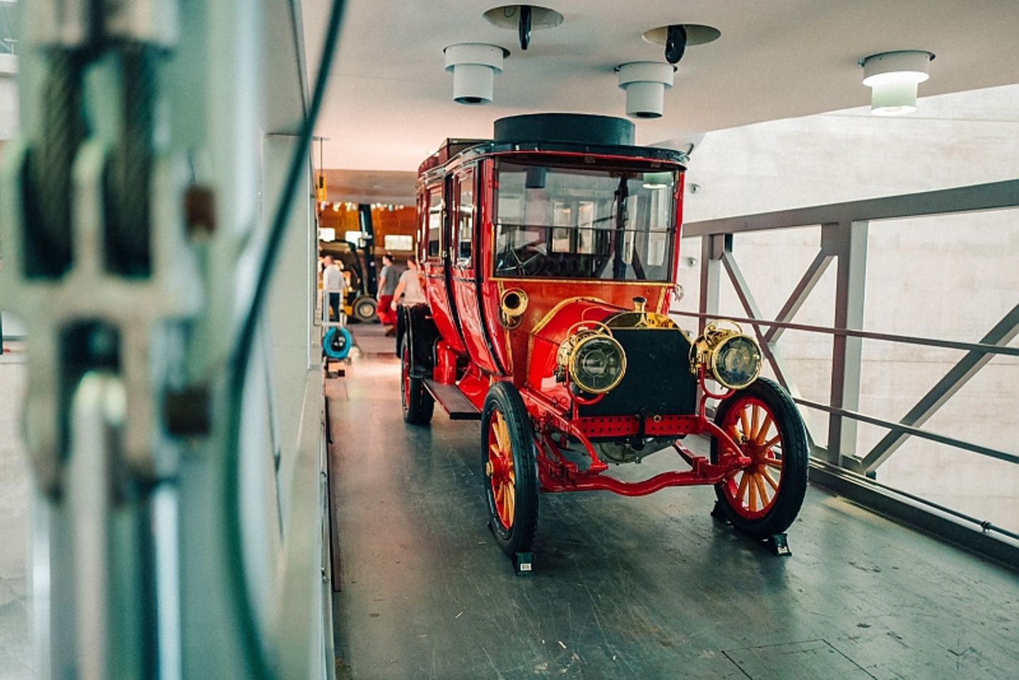 Umzug Mercedes Jellinek Reisewagen