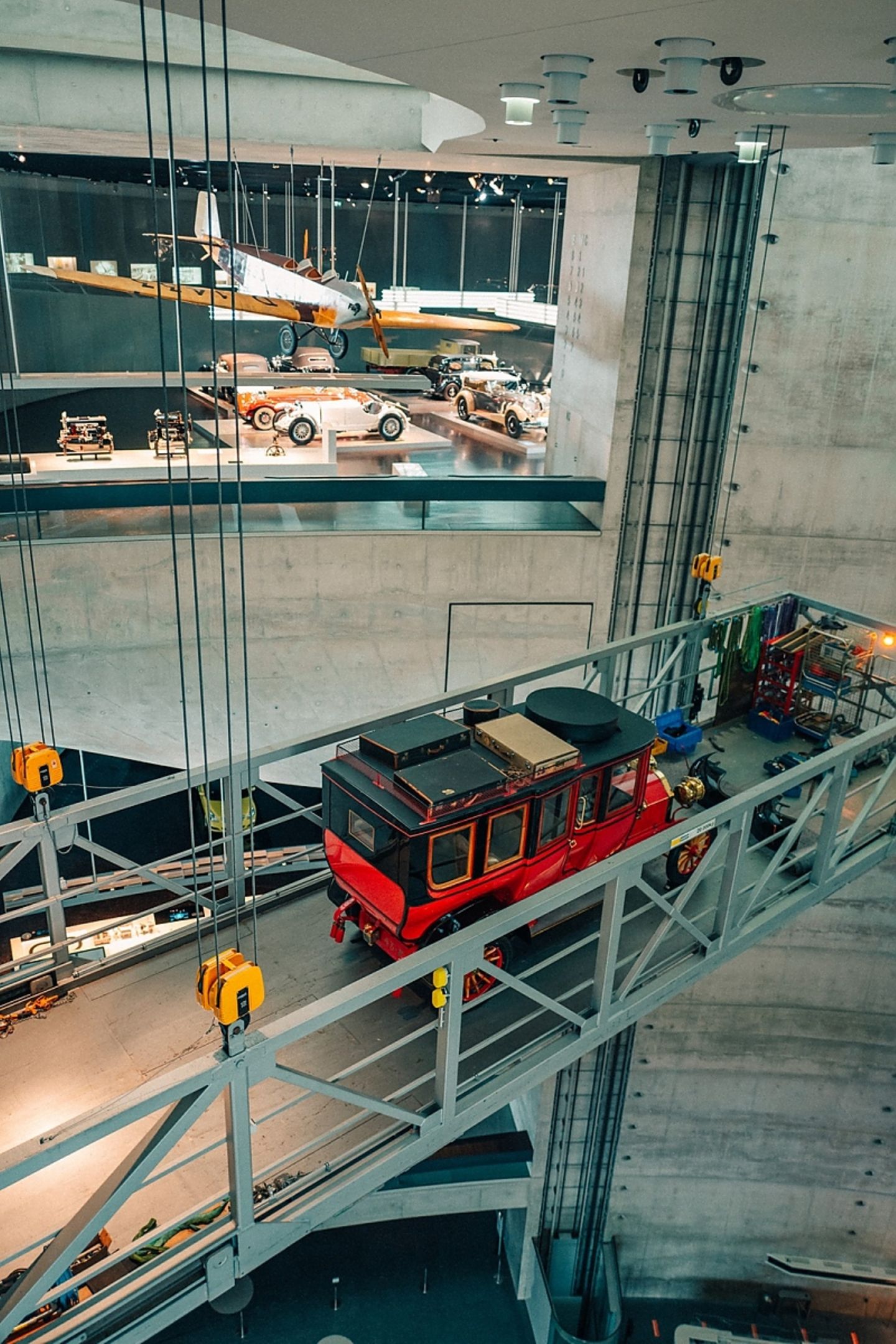 Umzug Mercedes Jellinek Reisewagen