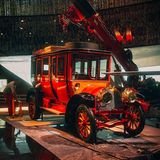 Umzug Mercedes Jellinek Reisewagen