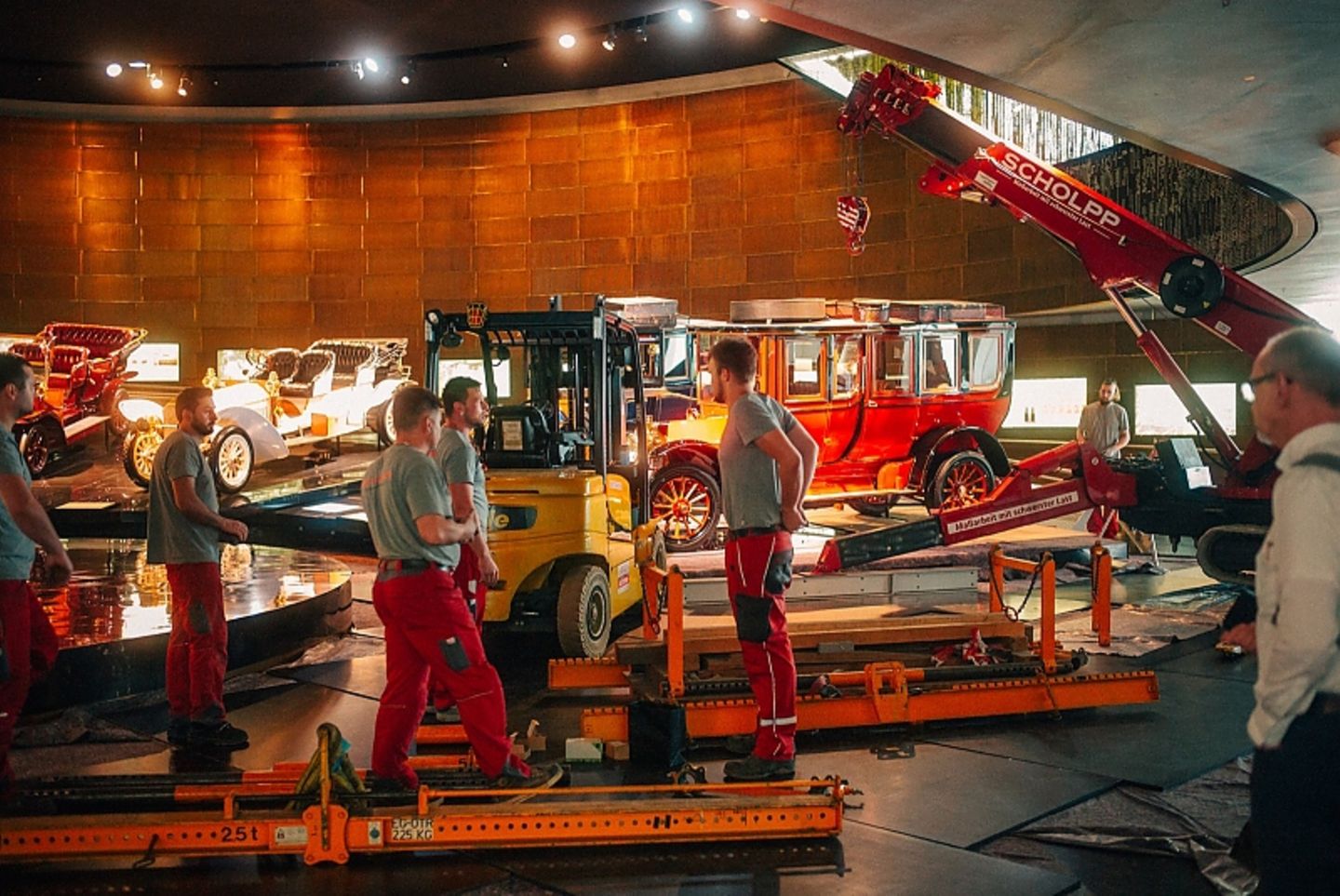 Umzug Mercedes Jellinek Reisewagen