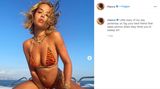 Rita Ora im Bikini