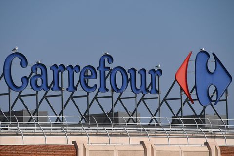 Das Logo der Supermarktkette Carrefour