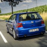 Die doppelflutige Auspuffanlage und die Typenkennzeichnung am Heck identifizieren den Kompaktsportler