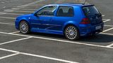 Die Karosserie des VW Golf R32 liegt um zwei Zentimeter tiefer als die des Serienmodells