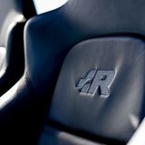 Auch in den Sitzen findet sich das Logo