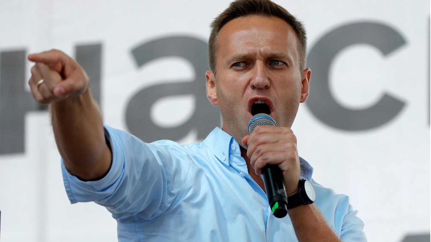 Alexej Nawalny, Oppositionsführer aus Russland, spricht bei einem Protest in Moskau