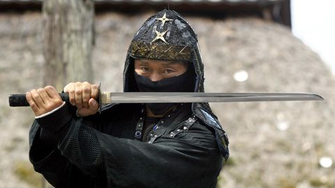 Ninja mit Schwert