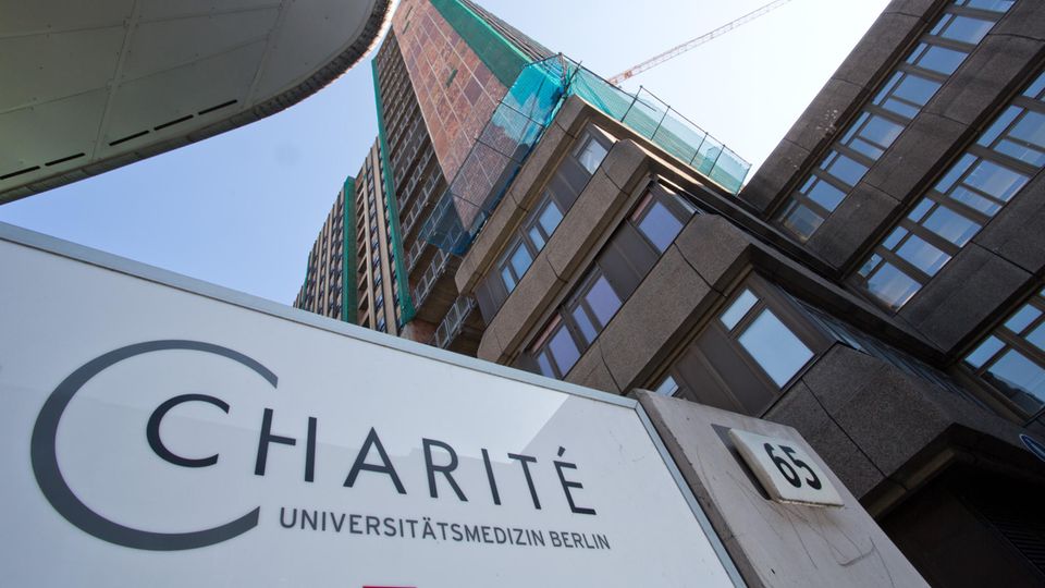 Fassade der Berliner Charité