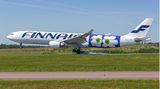 Die Airbus A300-300 der Finnair steht ganz im Zeichen von Marimekko Unikko. Der bekannste Designerlabel des Landes steht für Bekleidung und Haushaltswaren.