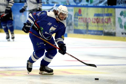 Eliezer Sherbatov im Trikot von Unia Oświęcim