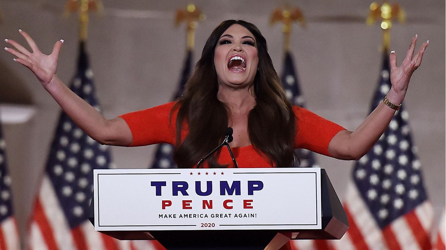 Kimberly Guilfoyle hielt eine innbrünstige Rede für Donald Trump