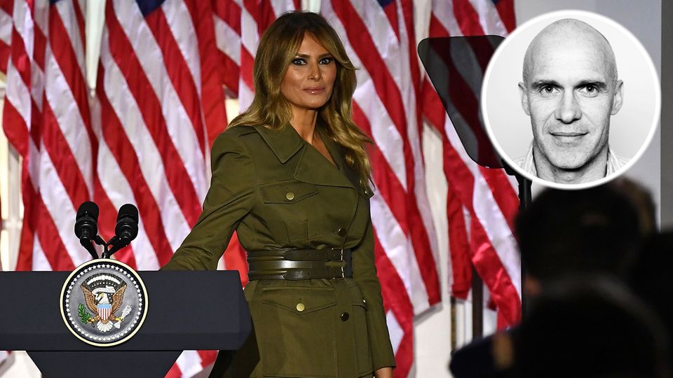 First Lady Melania Trump steht auf der Bühne nach ihrer Rede im Rosengarten des Weißen Hauses.