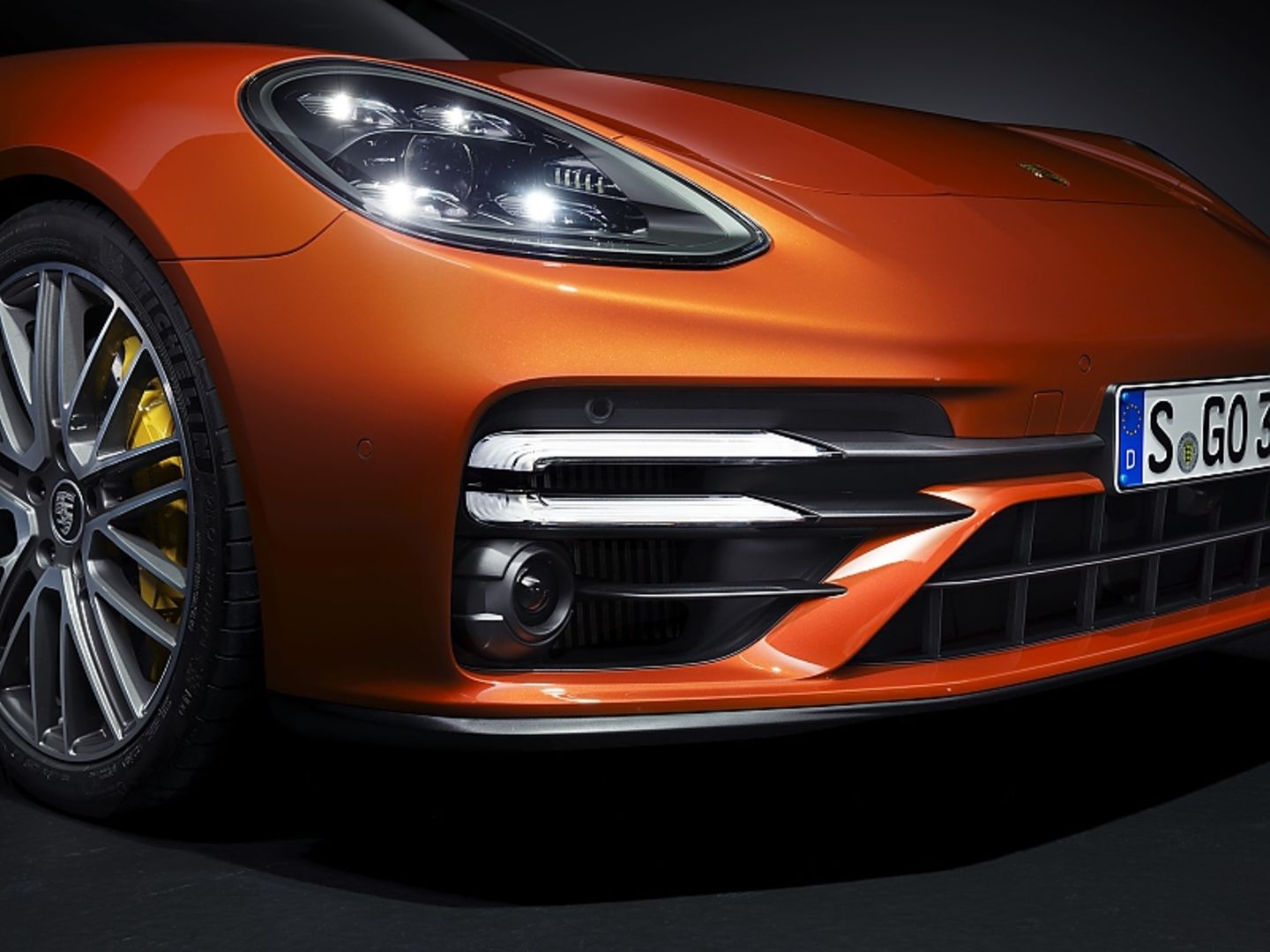 Porsche Panamera 2021
