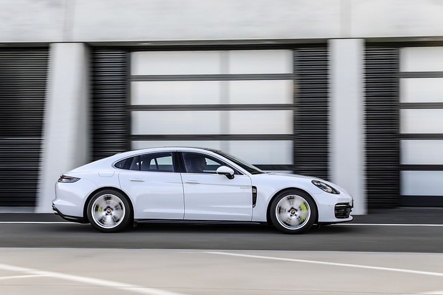Porsche Panamera 2021