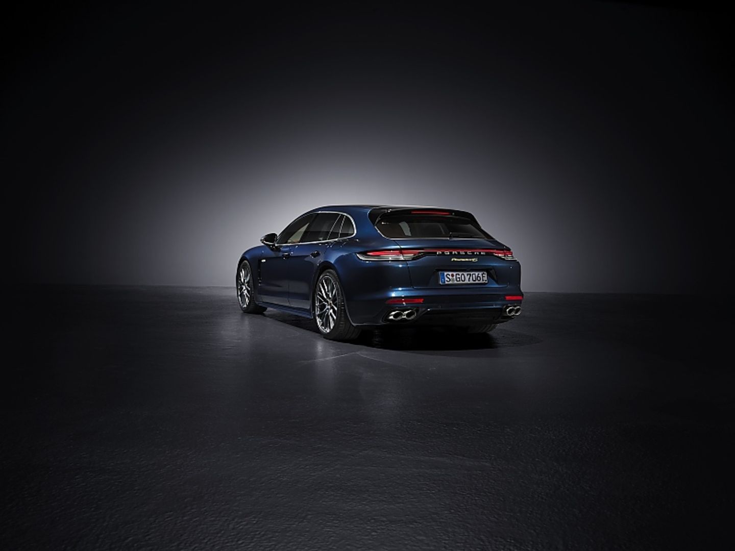 Porsche Panamera 2021