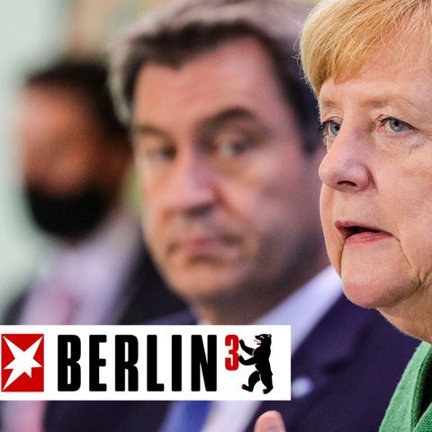 Berlin hoch 3 Merkel und Söder während der Pk nach Corona-Verhandlungen