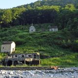 Die Reste des Thermalbades Bagni di Craveggia liegen auf italienischem Gebiet: Eine Lawine hatte 1951 das Kurbad fast vollständig zerstört.