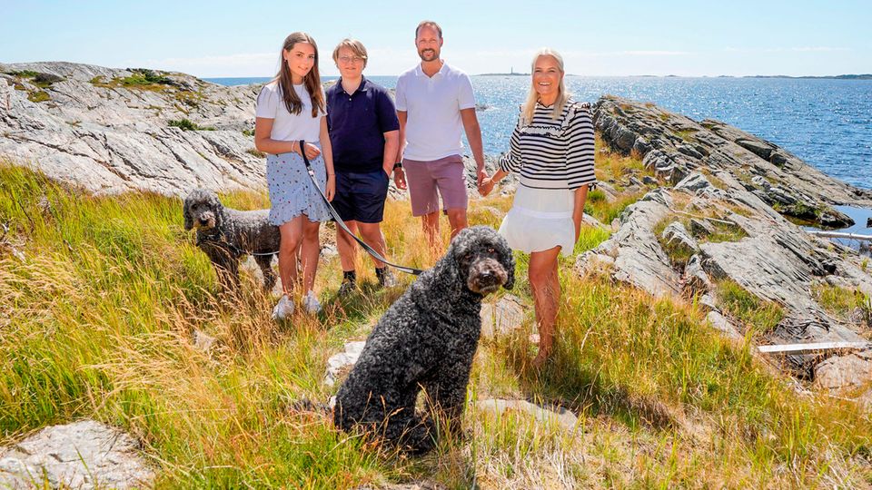 Die norwegische Königsfamilie macht Urlaub auf der Insel Dvergsøya, die zur Gemeinde Kristiansand gehört