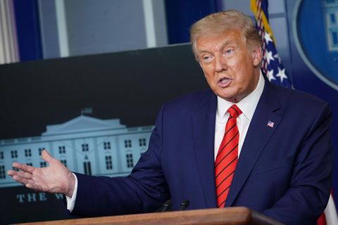 Donald Trump während einer Pk im Weißen Haus