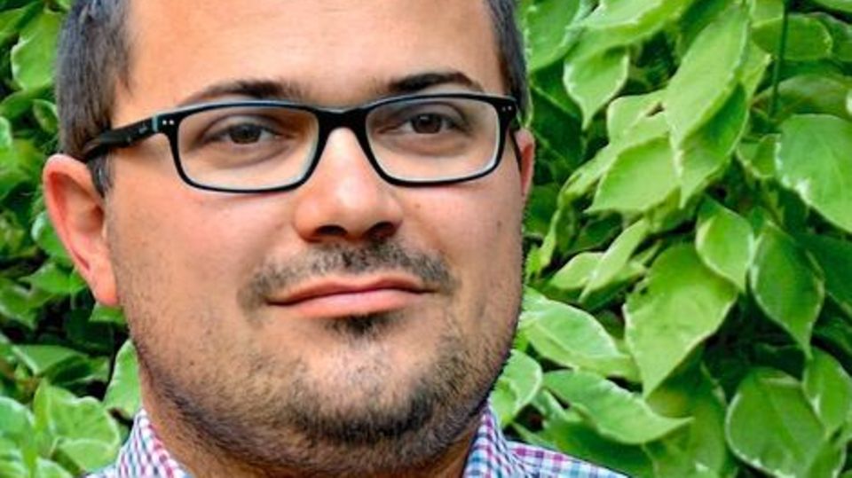 Fabian Müller, 32, aus Karlsruhe. Politikwissenschaftler, Argumentationstrainer beim Adolf-Bender -Zentrum für Demokratie und Menschenrechte im Saarland. Fabian Müller