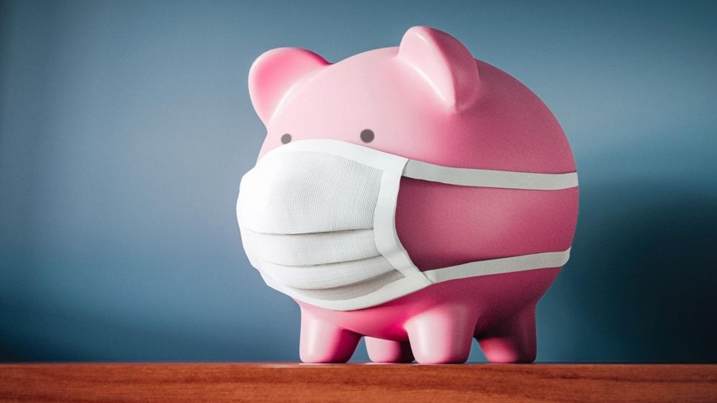 Sparschwein mit Maske