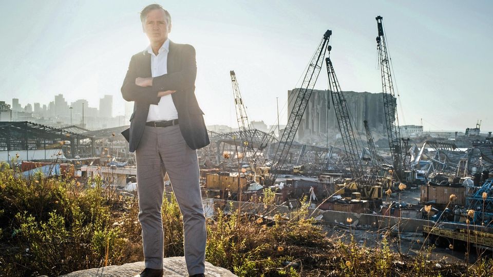 Beyrouth aftermath of the blast. Christian Springler in front of the silos where the explosion was. Christian Springer