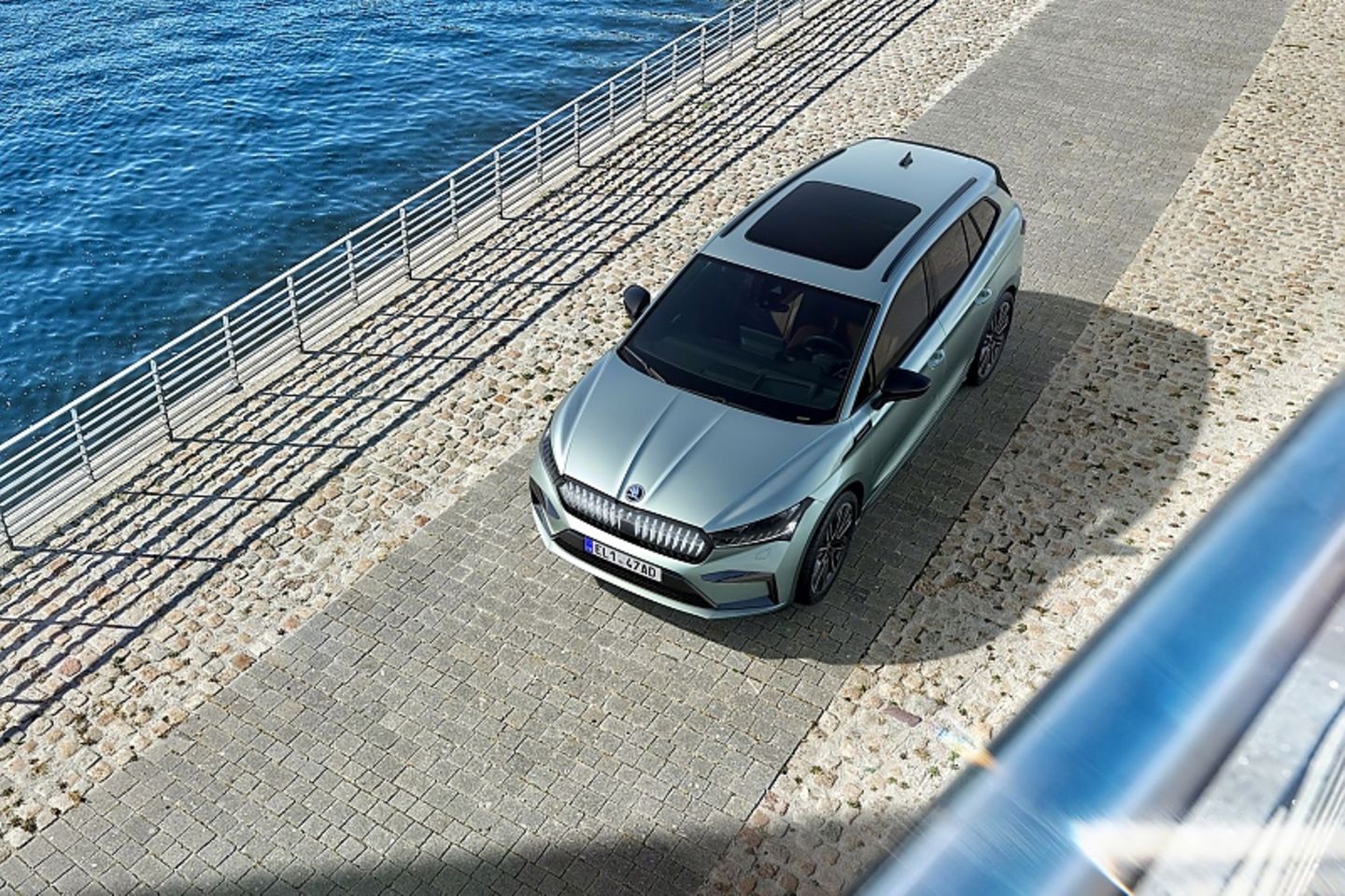 Die Höchstgeschwindigkeit beläuft sich beim Topmodell Skoda Enyaq vRS auf 180 km/h, der Rest muss sich mit 160 km/h begnügen