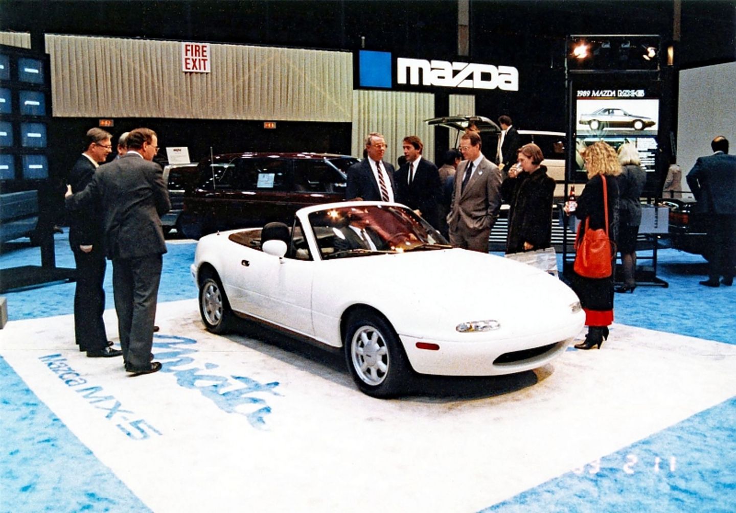 Eine neue Ägide beginnt: Premiere des Mazda MX-5 auf der Chicago Auto Show 1989