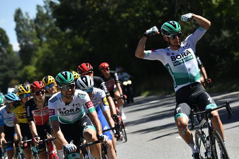 Tour de France 2020: Lukas Pöstlberger lässt auf dem Rad aus Spaß die Muskeln spielen