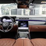 Der Innenraum ist deutlich entschlackt