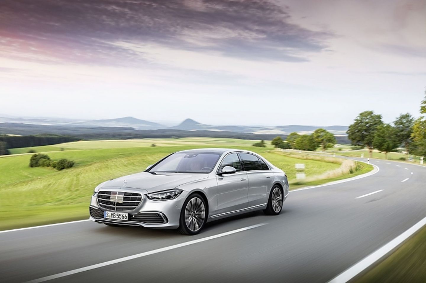 Mit dem Luftfahrwerk bietet die Mercedes S-Klasse eine Menge Komfort