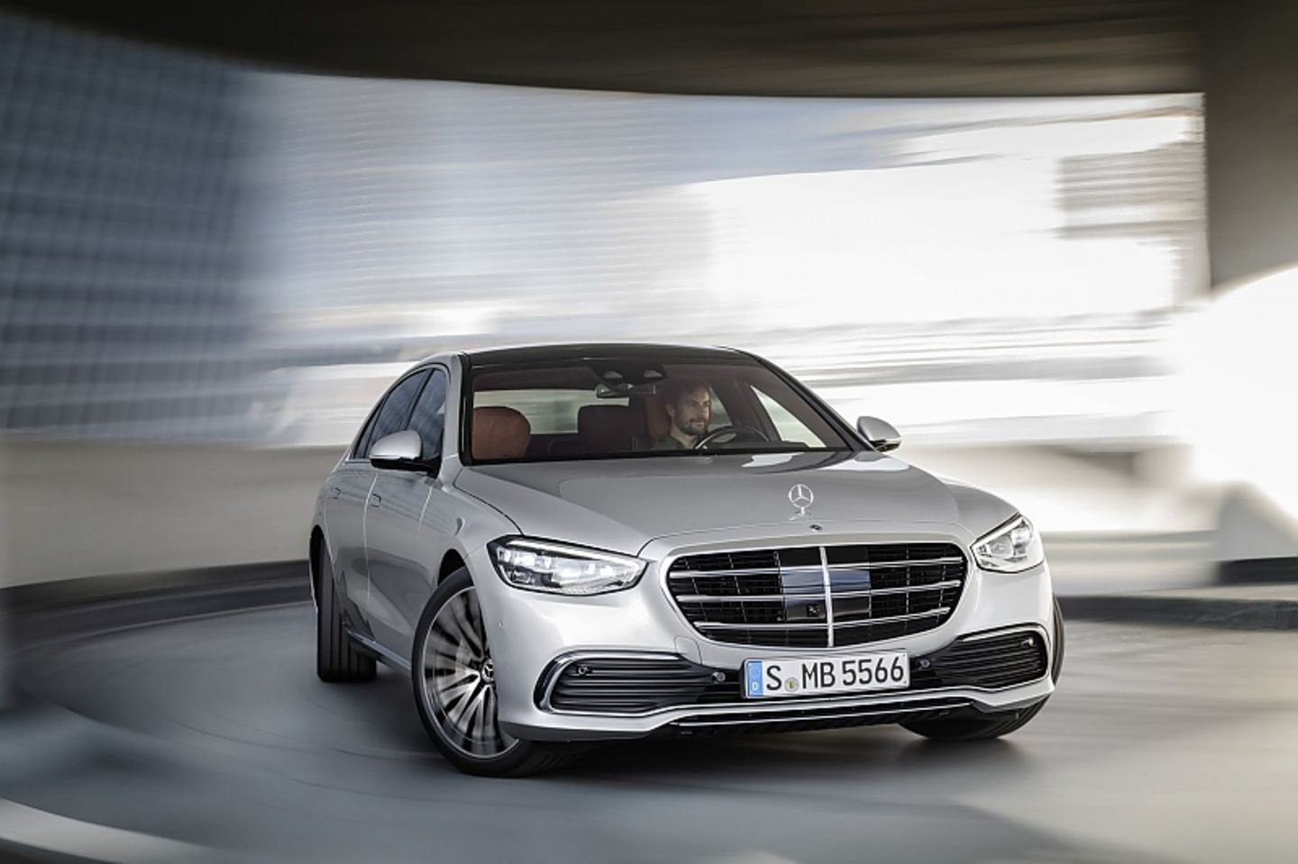 Im nächsten Jahr soll dann autonomes Fahren Level 3 möglich sein