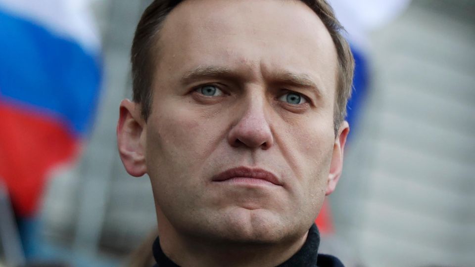 Analyse in Bundeswehr-Labor – Bundesregierung sicher: Alexej Nawalny wurde mit Nervenkampfstoff vergiftet Kreml-Kritiker Alexej Nawalny